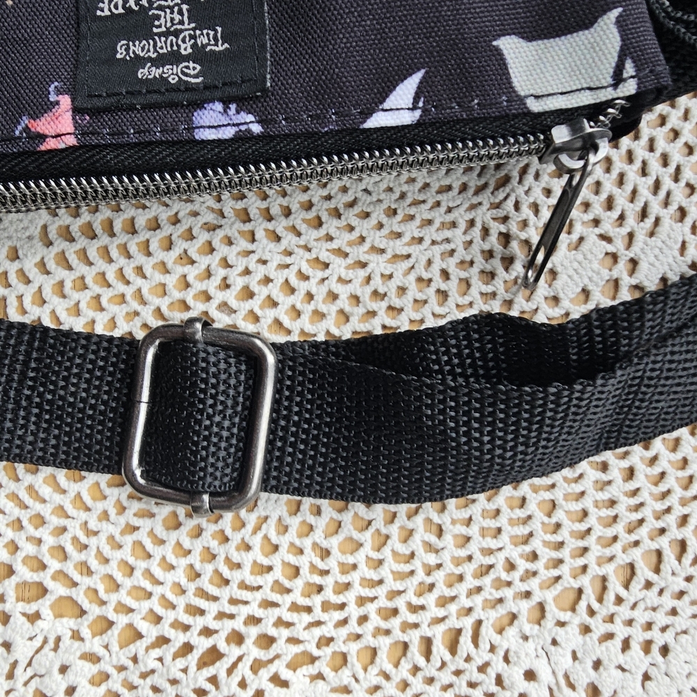 Loungefly Nightmare Before Christmas Characters Passport Crossbody Bag Used - Picture 10 of 13